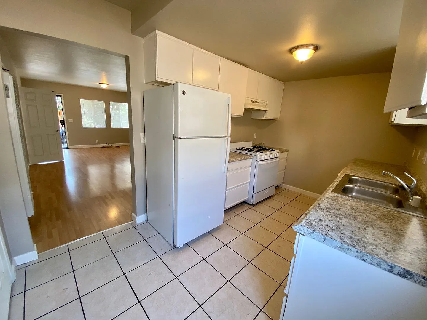 3 Bed 1 Bath House with Laundry Hookups and Off-Street Parking! — Photo 4