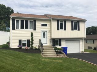 2 Cypress Ct, North Providence, RI 02911