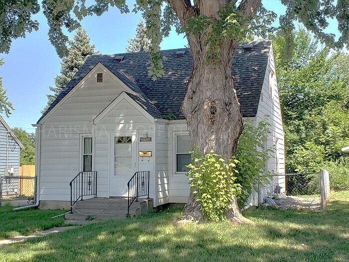 1st image of 2208 S Willow Ave