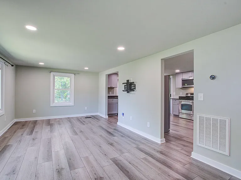 200 State Rd S #8-384 — Photo 5