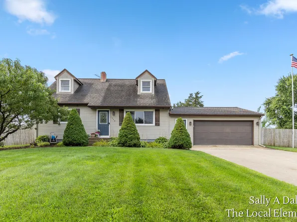 1712 Joan Ct, Dorr, MI 49323