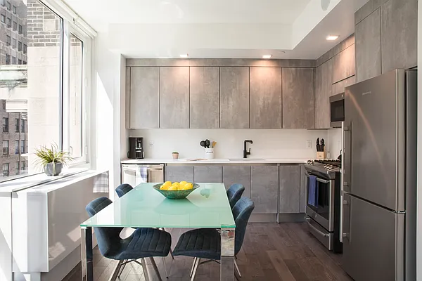 Rented by Kahen Properties | media 27