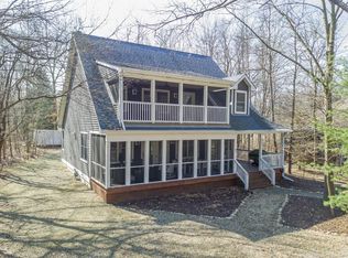 18590 Chase Ln, New Buffalo, MI 49117