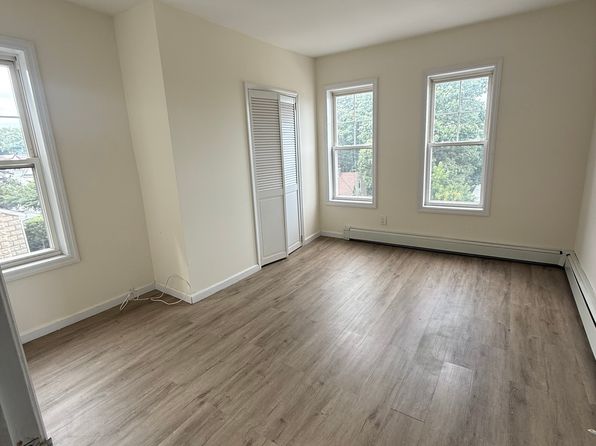 36 Hancock Ave APT 2