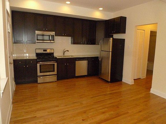4th image of 2643 N Fairfield Ave APT 1