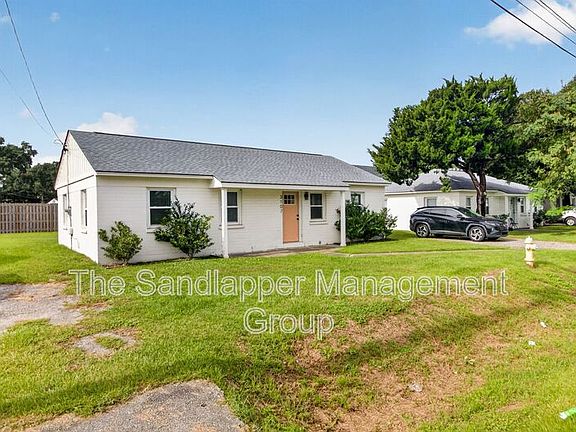 3rd image of 3107 Azalea Dr