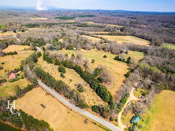 2nd image of 705 Dacusville Rd