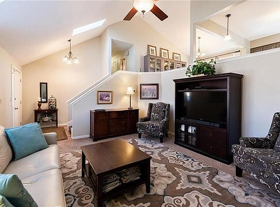 4th image of 6139 W 157th Ter