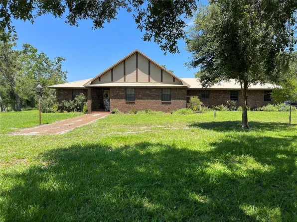 825 N Johnson Ave, Arcadia, FL 34266