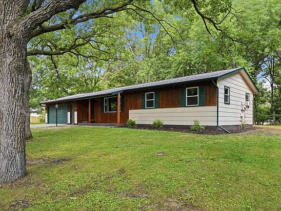 2nd image of 13239 Oakwood Rd