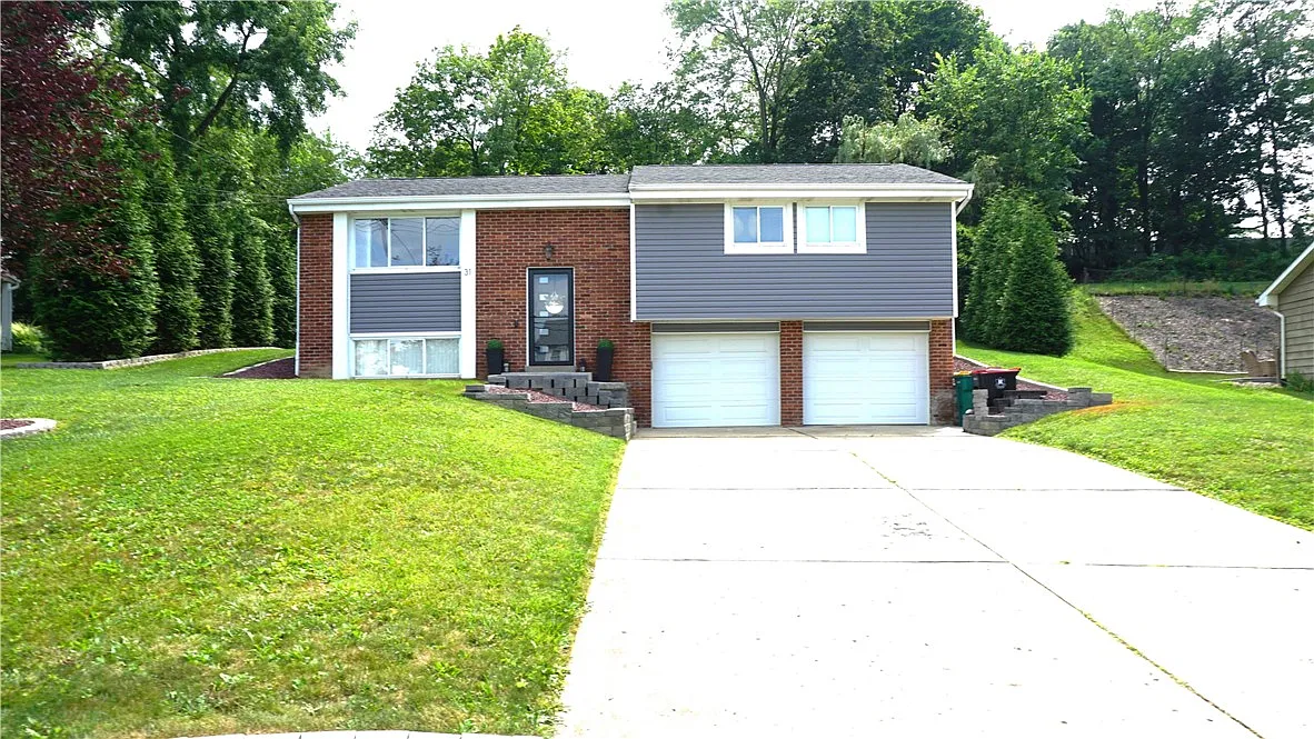 31 Robin Hill Dr photo 1
