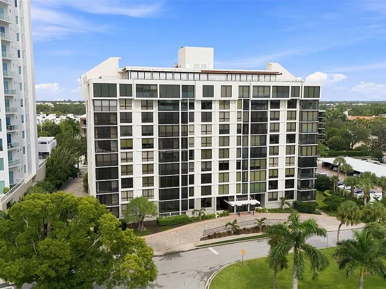 707 S Gulfstream Ave #207 — Photo 63