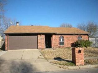 5716 Maiden Ln, Fort Worth, TX 76131