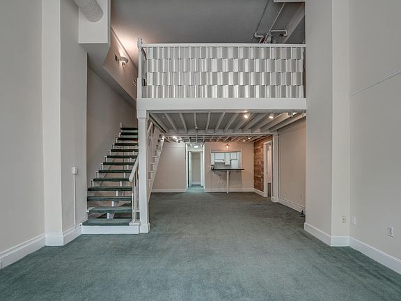 3rd image of 116 E Franklin St APT 104