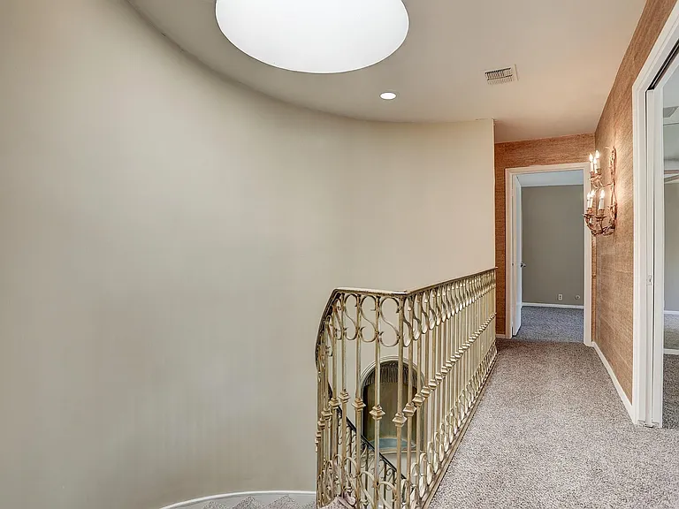 5203 Braesvalley Dr — Photo 15
