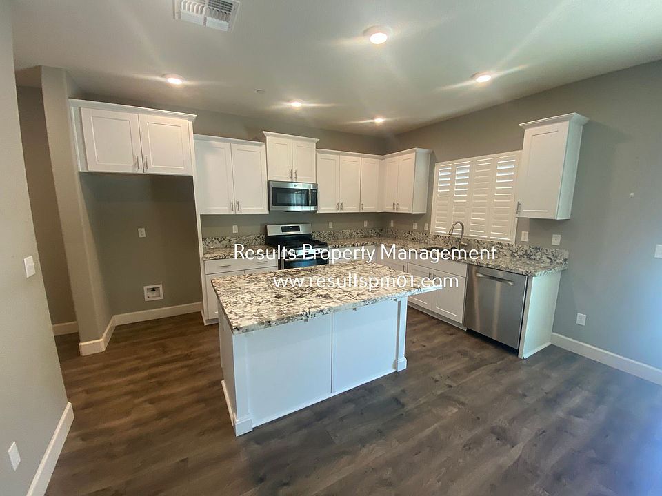 1st image of 4033 Parkmoor Ln