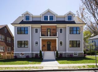 96 Verndale St #1, Brookline, MA 02446