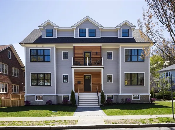 96 Verndale St #1, Brookline, MA 02446