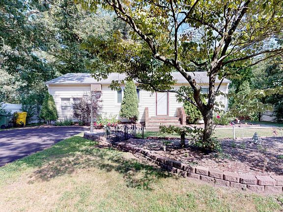 2nd image of 1237 New Hampshire Ave