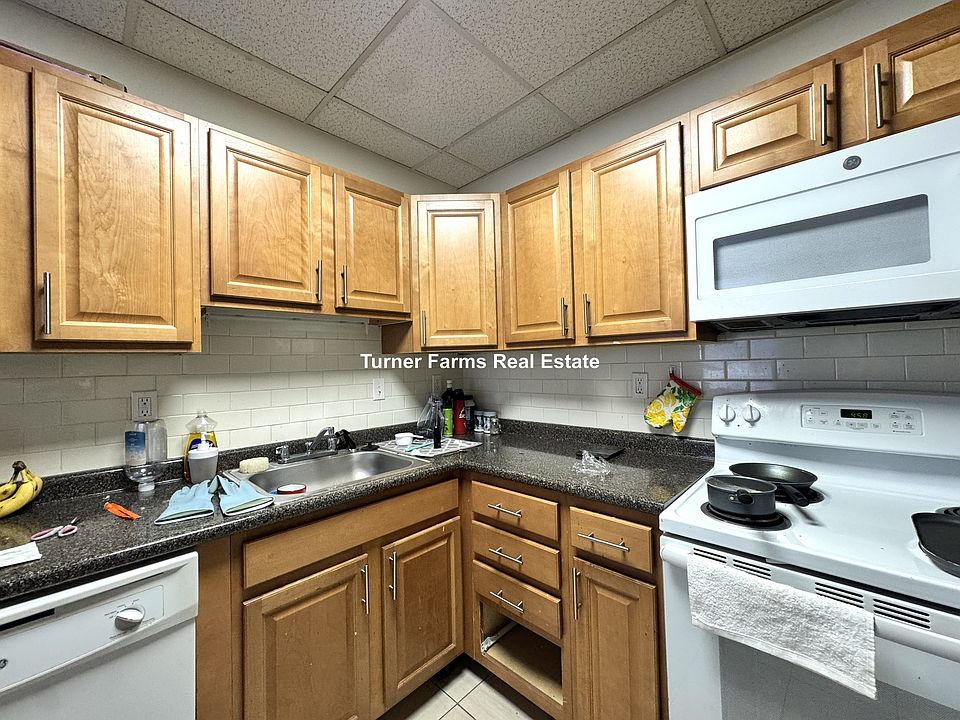 1st image of 439A Cambridge St #23