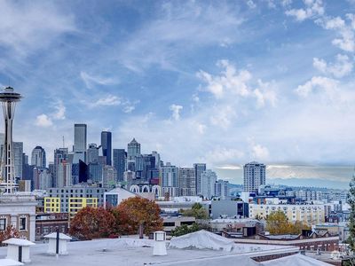 912 3rd Avenue W #302, Seattle, WA, 98119