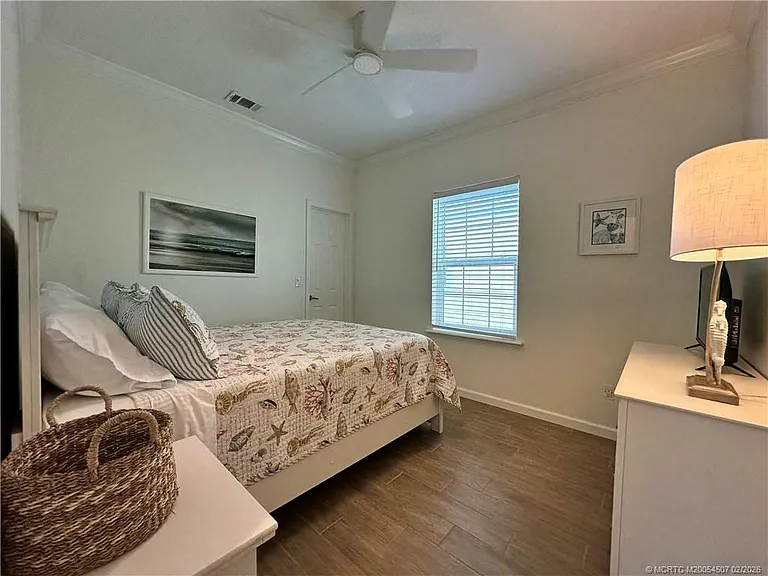 378 NE Wharfs Way — Photo 15