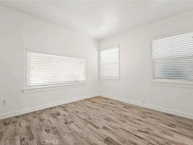 5324 8th Ave — Photo 7