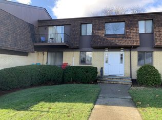 206 Cherry Hill Dr #206, Poughkeepsie, NY 12603