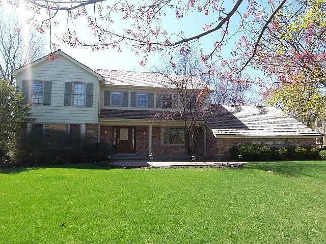 9 Mayfair Ln photo 1