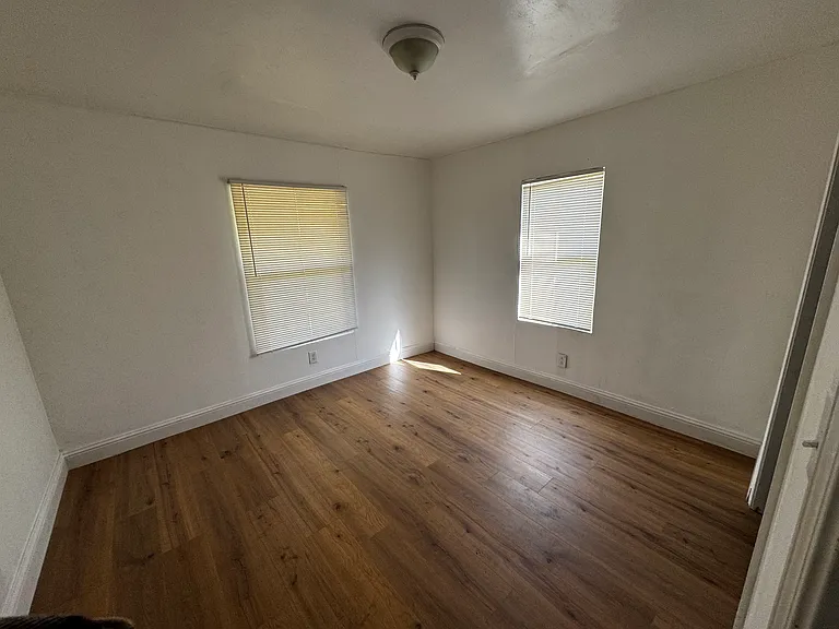 5812 Riverside Dr — Photo 7