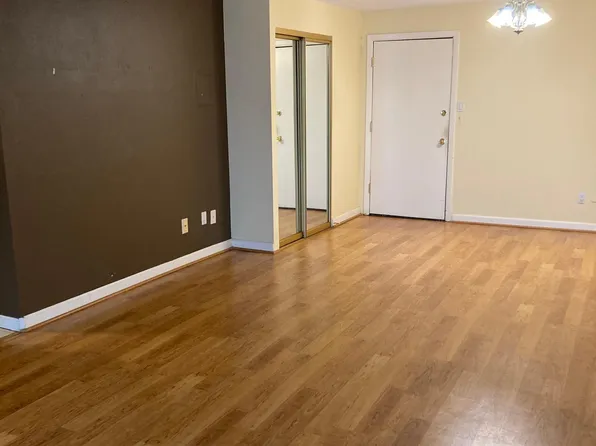 2 Adams St, Denver, CO