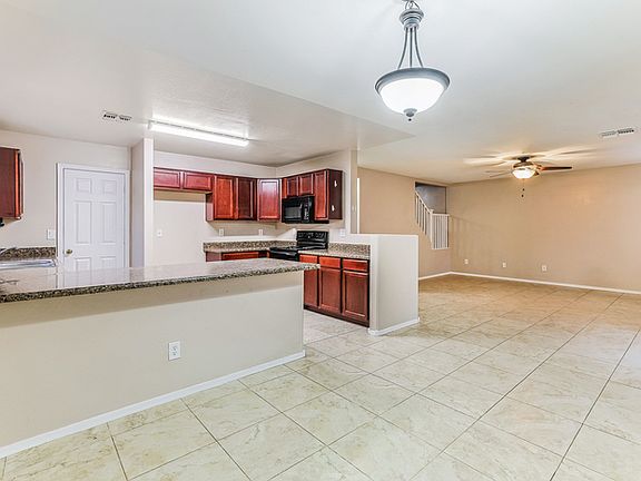 3rd image of 42816 W Estrada St