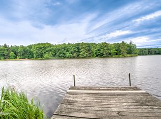 36 Whitney Lake Rd, Hawley, PA 18428