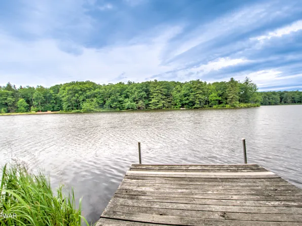 36 Whitney Lake Rd, Hawley, PA 18428