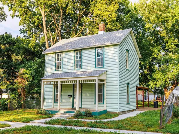 206 Ash St, Wamego, KS 66547