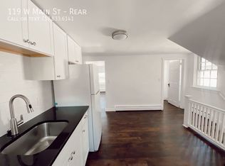 119 W Main St, New Holland, PA 17557