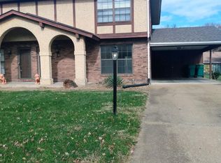 921 Fair Oaks Dr, Belleville, IL 62221