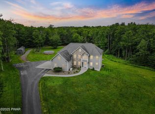 25 Leaf Dr, Honesdale, PA 18431