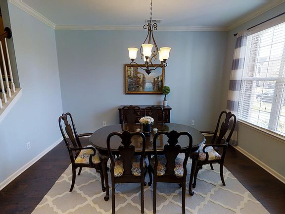 2nd image of 1829 Looking Glass Ln