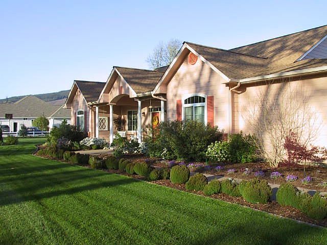 Front, looking north