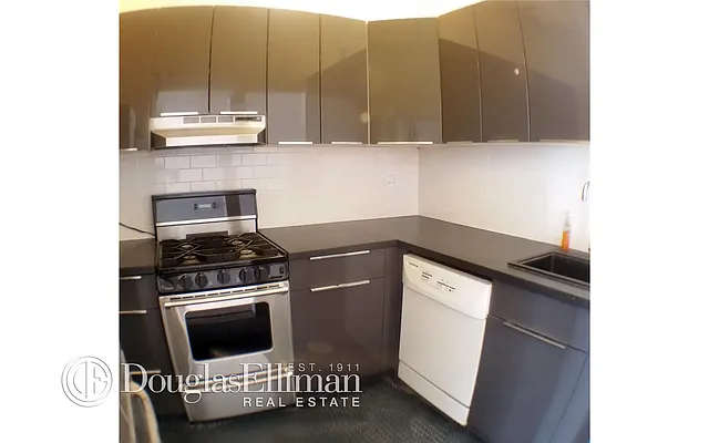Rented by Douglas Elliman | media 20