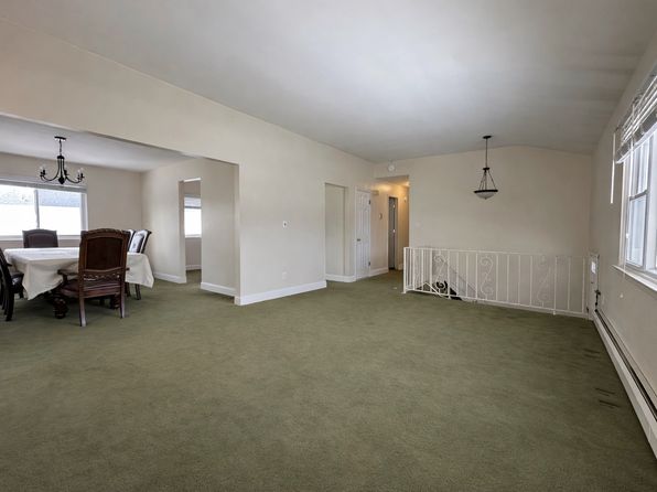 (undisclosed Address)