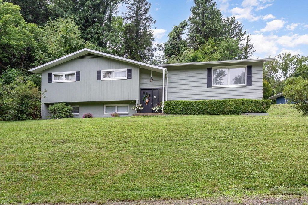Real estate listing image