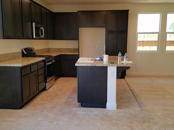 4th image of 1931 Blue Sage Ln