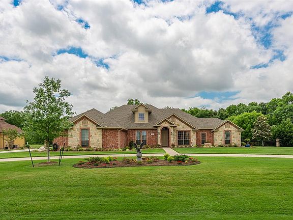 2nd image of 2027 Willow Bend Dr