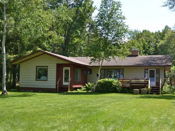 3468 Lakeshore Dr, Sault Sainte Marie, MI 49783