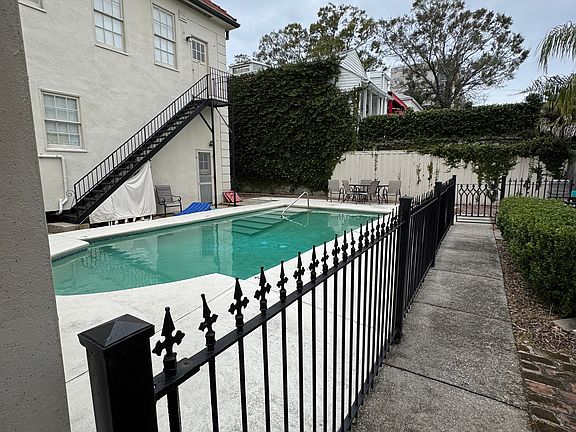 3rd image of 1549B Philip St #B