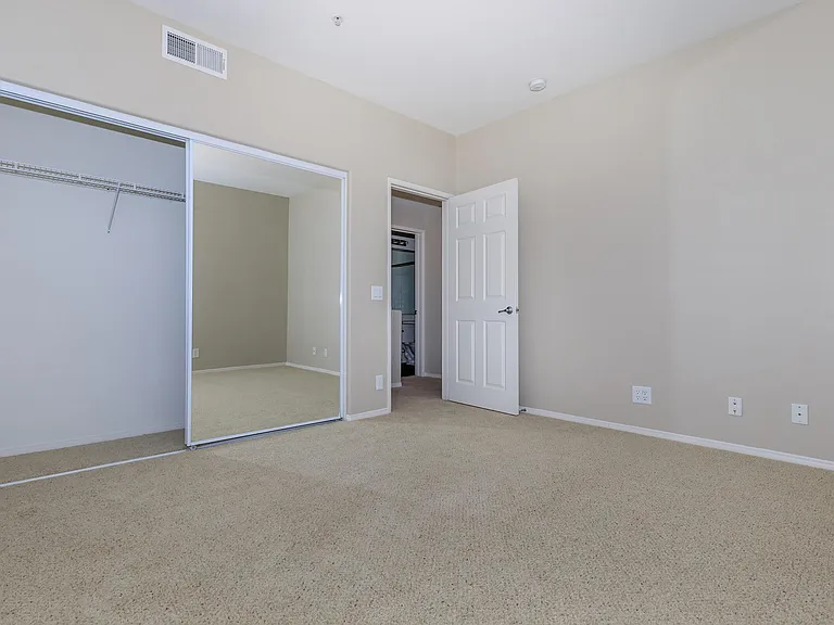 Laurel Glen Apartment Homes — Photo 66