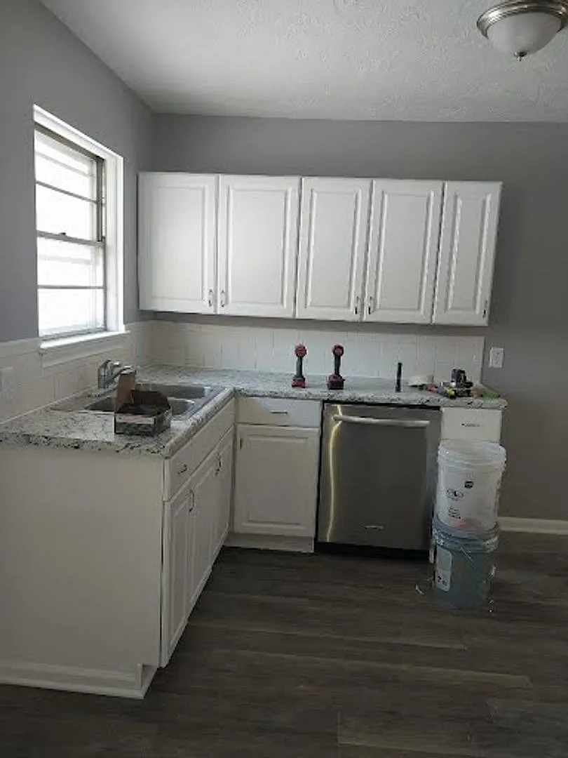 2240 S Bonn - 3 Bedroom, 1 Bathroom - 1 Car Garage - $1,095 — Photo 1