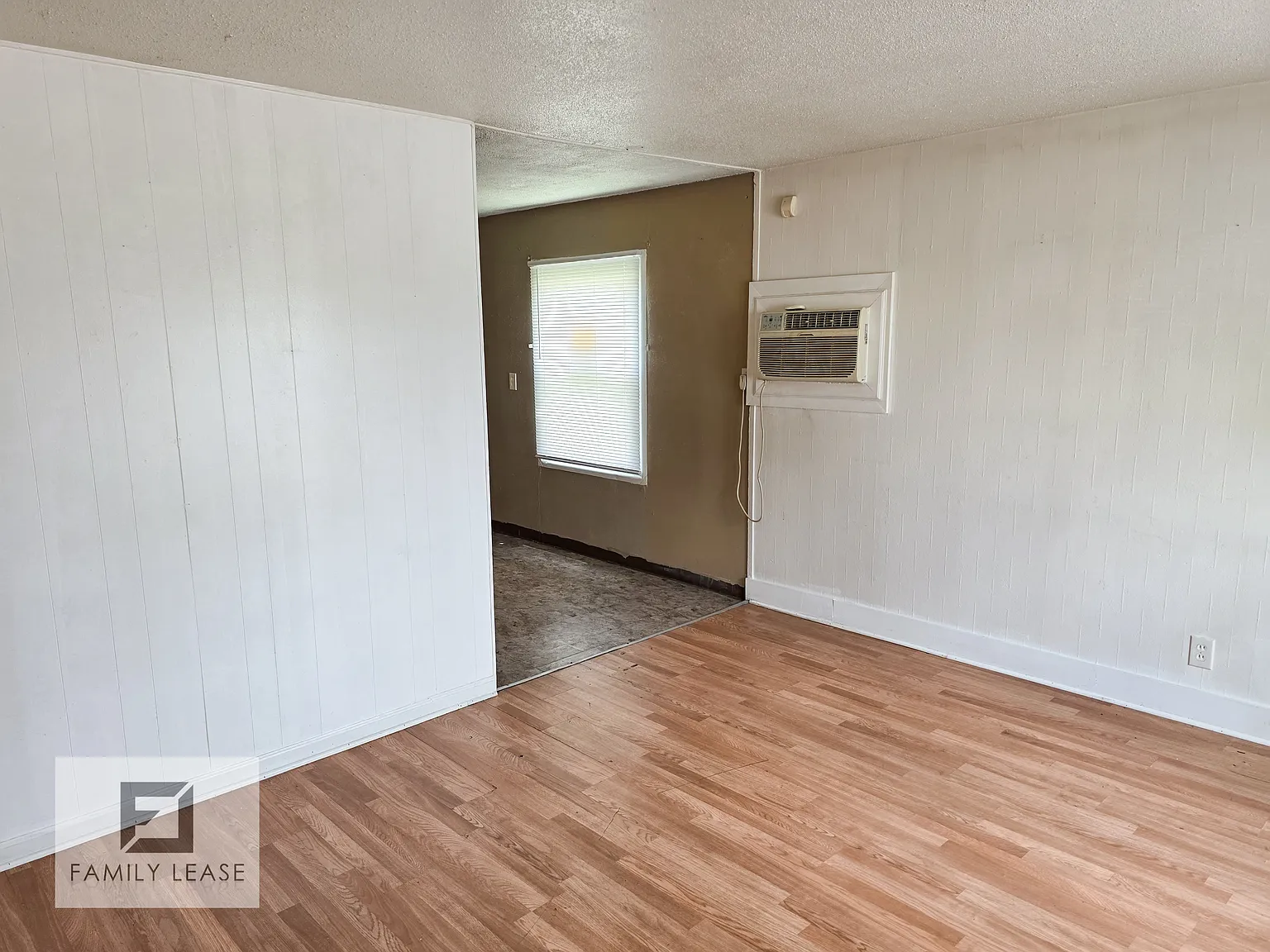 3 bed, 888 sqft, $1,295 — Photo 4